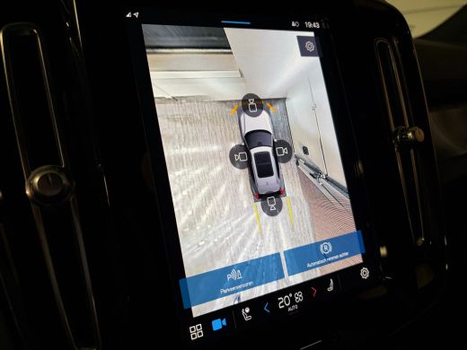 Volvo  XC40 Recharge Ultimate 70 kWh | Vol! | Schuifdak | 360&deg; Camera | All Season banden | Harman Kardon | A... ActivLease financial lease