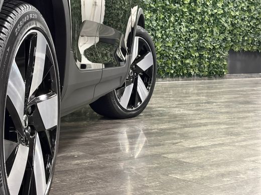 Volvo  XC40 Recharge Ultimate 70 kWh | Vol! | Schuifdak | 360&deg; Camera | All Season banden | Harman Kardon | A... ActivLease financial lease