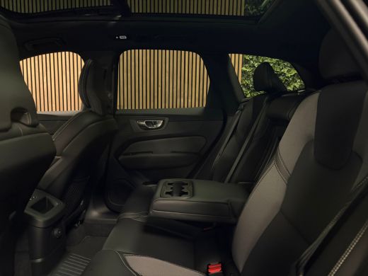 Volvo  XC60 T6 AWD Recharge Ultra Black Edition | MY26 | Luchtvering | Trekhaak | 360 Camera | Head-Up Displa... ActivLease financial lease