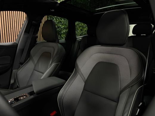 Volvo  XC60 T6 AWD Recharge Ultra Black Edition | MY26 | Luchtvering | Trekhaak | 360 Camera | Head-Up Displa... ActivLease financial lease