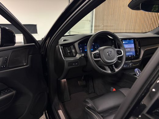Volvo  XC60 T8 AWD Recharge Ultra Black Edition | Luchtvering | Trekhaak | Head-Up Display | 455pk | Harman K... ActivLease financial lease