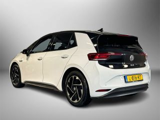 Volkswagen ID.3 Life 58 kWh 204pk Adaptive Cruise Control | Parkeersensoren v&oacute;&oacute;r en achter | Velgen 'East Derry',...