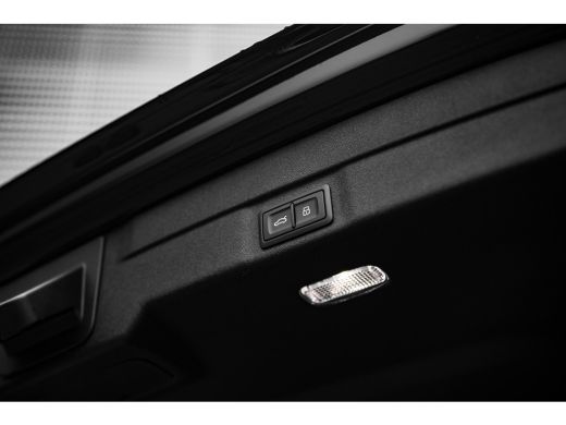 Audi A5 Avant 2.0 e-hybrid quattro S edition Competition | Panoramadak | Trekhaak | S-Sportstoel | ActivLease financial lease