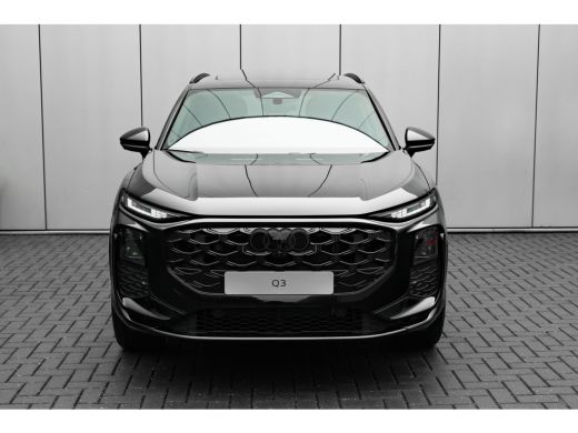 Audi Q3 S edition | Adaptive cruise control | Audi sound system | Cruise control ActivLease financial lease