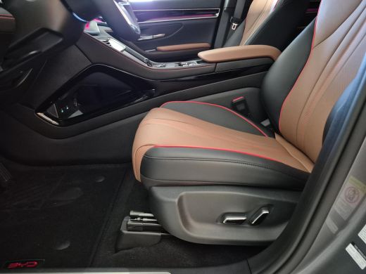 BYD SEAL U 1.5 DM-i FWD Boost | Plug-In Hybrid | Stoelverwarming | Panoramisch Schuifdak | 360&deg; Camera | ActivLease financial lease