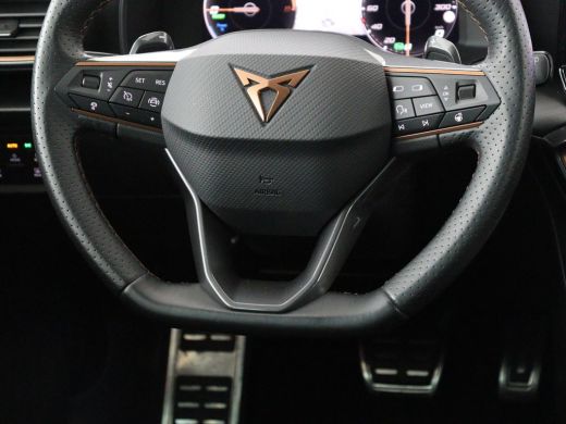 CUPRA Leon 1.4 e-Hybrid VZ Business | 245pk | Origineel NL | Trekhaak | Stuurverwarming |  Carplay | Adaptiv... ActivLease financial lease