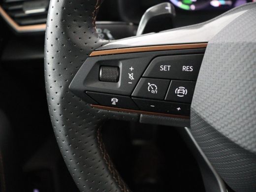 CUPRA Leon 1.4 e-Hybrid VZ Business | 245pk | Origineel NL | Trekhaak | Stuurverwarming |  Carplay | Adaptiv... ActivLease financial lease