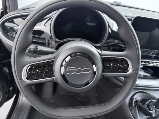 Fiat 500 Torino | 10,25" touchscreen radio met Bluetooth, DAB & USB | Automatische airconditioning | Cruis... ActivLease financial lease