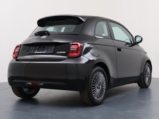 Fiat 500 Torino | 10,25" touchscreen radio met Bluetooth, DAB & USB | Automatische airconditioning | Cruis... ActivLease financial lease