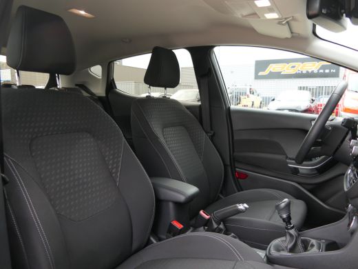 Ford Fiesta 1.0 EcoBoost Titanium | Winterpack | Navigatie | Keyless | Privacy Glass | LED | DAB | CarPlay/An... ActivLease financial lease