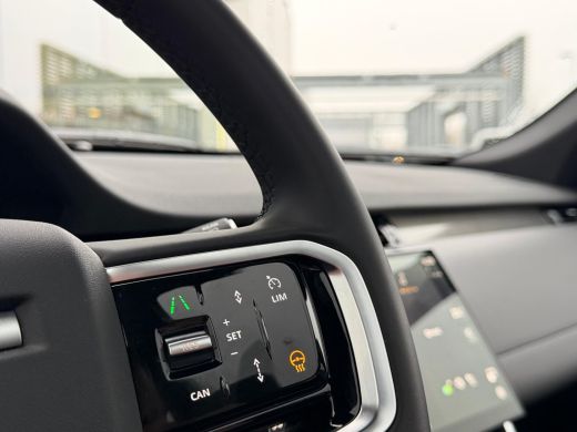 Land Rover Discovery Sport P270e PHEV Dynamic Edition | Pano | 20 Inch | 360gr Camera | Black Pack | Meridian Surround | Col... ActivLease financial lease