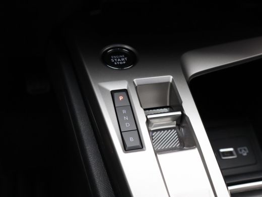 Peugeot e-308 Allure EV 54 kWh | 11 kW lader | Achteruitrijcamera | Airco separaat achter ActivLease financial lease