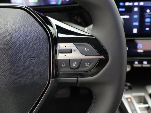 Peugeot e-308 Allure EV 54 kWh | 11 kW lader | Achteruitrijcamera | Airco separaat achter ActivLease financial lease