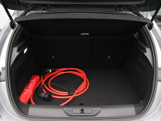 Peugeot e-308 Allure EV 54 kWh | 11 kW lader | Achteruitrijcamera | Airco separaat achter ActivLease financial lease