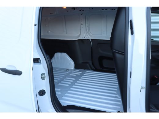 Peugeot e-Partner 50KWH 136PK L2H1 AUTOMAAT / NAVI / AIRCO / LED / PDC / CAMERA / DAB+ / BLUETOOTH / CRUISECONTROL ... ActivLease financial lease