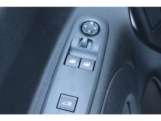 Peugeot e-Partner 50KWH 136PK L2H1 AUTOMAAT / NAVI / AIRCO / LED / PDC / CAMERA / DAB+ / BLUETOOTH / CRUISECONTROL ... ActivLease financial lease