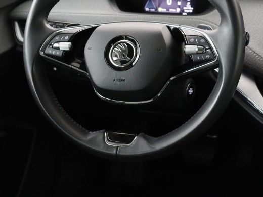 Skoda Enyaq iV 80 | Panoramadak | Trekhaak | Stoelverwarming | Camera | Sfeerverlichting | Carplay | Navigatie |... ActivLease financial lease