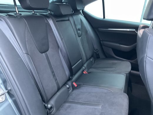 Skoda Octavia 1.4 TSI iV 259pk PHEV Carplay Cam Stoelverw. Business Edition Plus Plug-in ActivLease financial lease