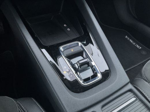 Skoda Octavia 1.4 TSI iV 259pk PHEV Carplay Cam Stoelverw. Business Edition Plus Plug-in ActivLease financial lease