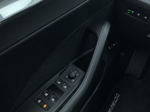 Skoda Octavia 1.4 TSI iV 259pk PHEV Carplay Cam Stoelverw. Business Edition Plus Plug-in ActivLease financial lease