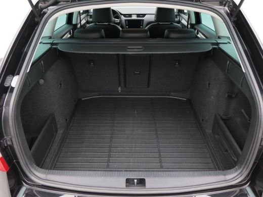 Skoda Octavia Combi 1.0 TSi 115 Pk Automaat Ambition Business | Trekhaak | Navigatie | CarPlay | Stoelverwarmin... ActivLease financial lease