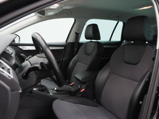 Skoda Octavia Combi 1.0 TSi 115 Pk Automaat Ambition Business | Trekhaak | Navigatie | CarPlay | Stoelverwarmin... ActivLease financial lease