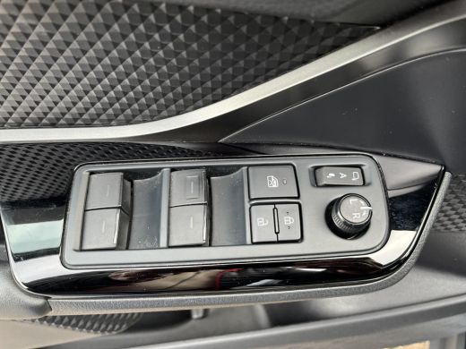 Toyota C-HR 1.8 Hybrid Executive | All-in prijs | Automaat | Apple/android auto ActivLease financial lease