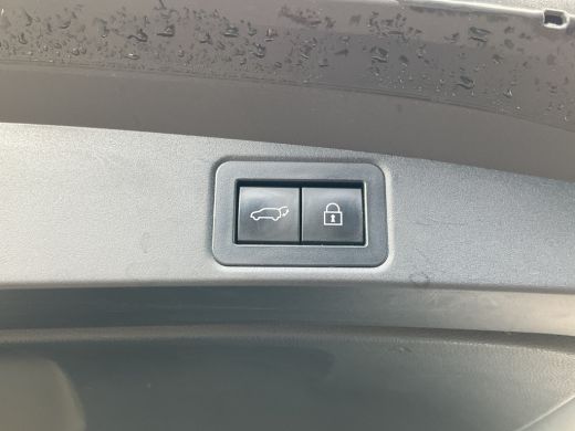 Toyota Corolla Touring Sports 2.0 Hybrid Executive Pano.dak Stoelverw. Adapt.Cruise Trekhaak 1Eig ActivLease financial lease