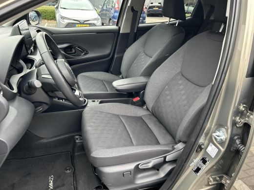 Toyota Yaris 1.5 Hybrid 115 Dynamic Limited (Comfort Pack) ActivLease financial lease