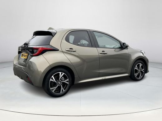 Toyota Yaris 1.5 Hybrid 115 Dynamic Limited (Comfort Pack) ActivLease financial lease