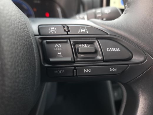 Toyota Yaris Cross 1.5 Hybrid 130 Dynamic | Apple CarPlay | Blindspot | Parkeersensoren | Rijklaar incl. garantie | ActivLease financial lease