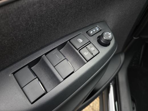 Toyota Yaris Cross 1.5 Hybrid 130 Dynamic | Apple CarPlay | Blindspot | Parkeersensoren | Rijklaar incl. garantie | ActivLease financial lease