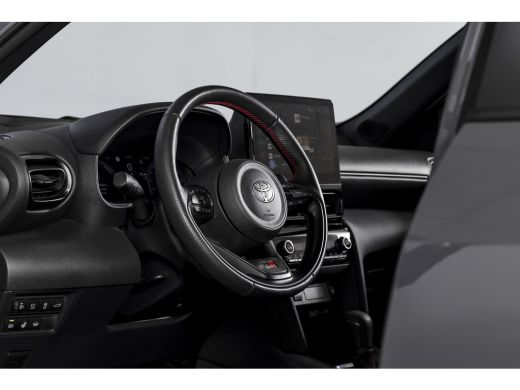 Toyota Yaris Cross 1.5 Hybrid 130 GR Sport | Adapt.Cruise | Head-up | 360 Camera | Stoel+Stuurverw. | Dig.Cockpit | ... ActivLease financial lease