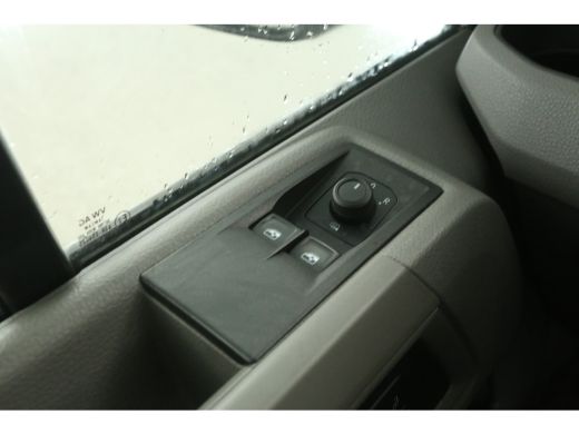 Volkswagen Crafter 35 2.0 TDI L3H2 | 140PK | Airco | 3 Zits | Parkeersensoren ActivLease financial lease