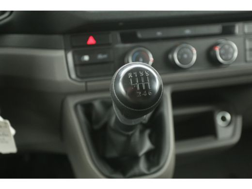 Volkswagen Crafter 35 2.0 TDI L3H2 | 140PK | Airco | 3 Zits | Parkeersensoren ActivLease financial lease