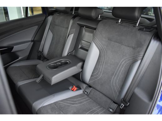Volkswagen ID.4 Limited Edition | 'App-Connect' draadloze smartphone integratie | Achterbank in ongelijke delen n... ActivLease financial lease