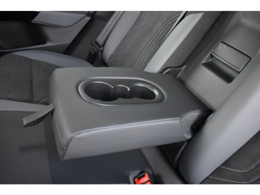 Volkswagen ID.4 Limited Edition | 'App-Connect' draadloze smartphone integratie | Achterbank in ongelijke delen n... ActivLease financial lease