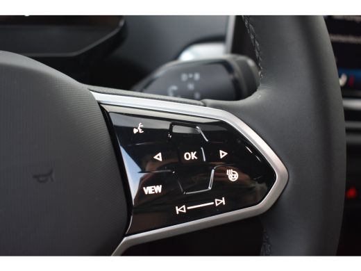 Volkswagen ID.4 Limited Edition | 'App-Connect' draadloze smartphone integratie | Achterbank in ongelijke delen n... ActivLease financial lease