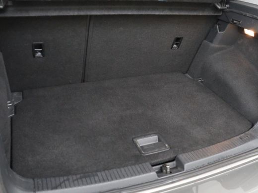 Volkswagen T-Cross 1.0 TSI Style | Automaat | Stoelverwarming | Camera | Virtual Cockpit | Trekhaak | Navigatie | Ad... ActivLease financial lease