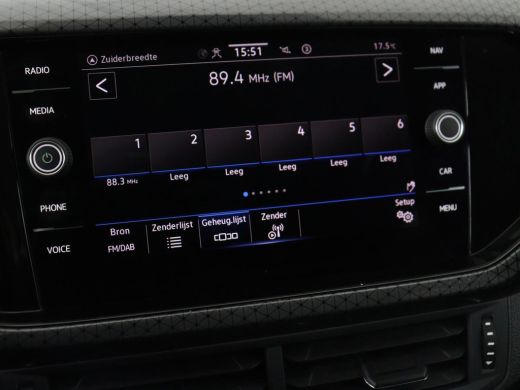 Volkswagen T-Cross 1.0 TSI Style | Automaat | Stoelverwarming | Camera | Virtual Cockpit | Trekhaak | Navigatie | Ad... ActivLease financial lease