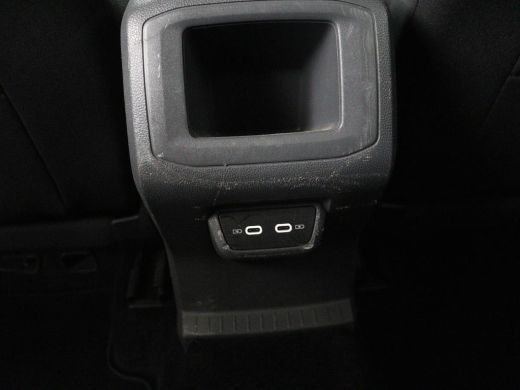 Volkswagen T-Cross 1.0 TSI Style | Automaat | Stoelverwarming | Camera | Virtual Cockpit | Trekhaak | Navigatie | Ad... ActivLease financial lease