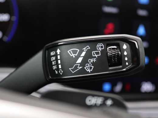 Volkswagen Touareg 3.0 TSi eHybrid 4MOTION R Final Edition 463PK DSG matrix led, trekhaak, panoramadak, 360gr. camer... ActivLease financial lease