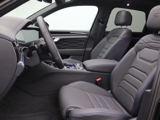 Volkswagen Touareg 3.0 TSi eHybrid 4MOTION R Final Edition 463PK DSG matrix led, trekhaak, panoramadak, 360gr. camer... ActivLease financial lease