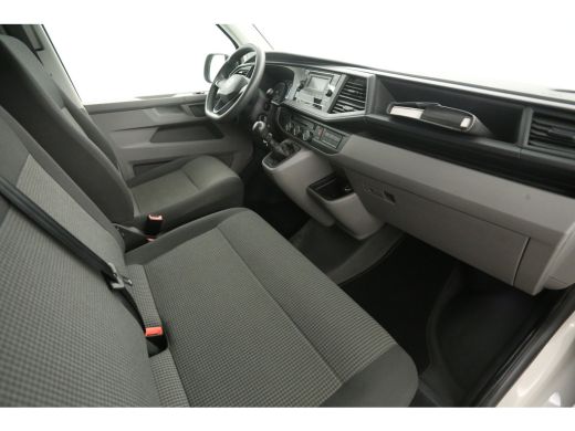 Volkswagen Transporter 2.0 TDI 150PK L2H1 | Ascot Grey | Airco | 3 Zits | Elektrpakket ActivLease financial lease