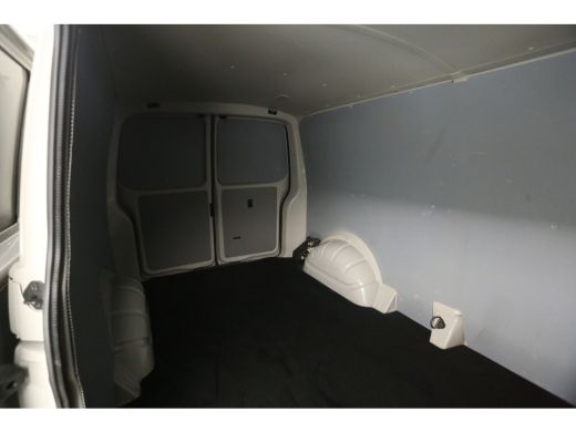Volkswagen Transporter 2.0 TDI 150PK L2H1 | Ascot Grey | Airco | 3 Zits | Elektrpakket ActivLease financial lease