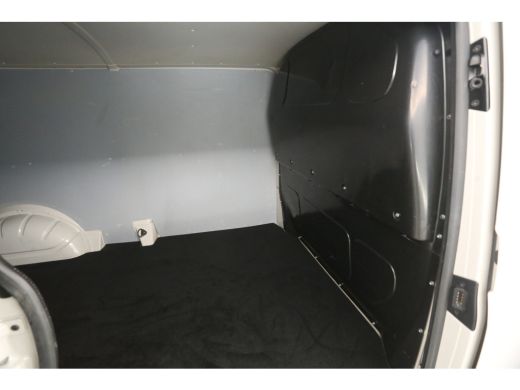 Volkswagen Transporter 2.0 TDI 150PK L2H1 | Ascot Grey | Airco | 3 Zits | Elektrpakket ActivLease financial lease