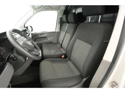 Volkswagen Transporter 2.0 TDI 150PK L2H1 | Ascot Grey | Airco | 3 Zits | Elektrpakket ActivLease financial lease