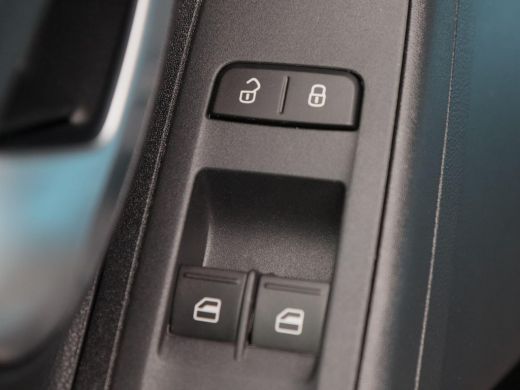 Volkswagen up! 1.0 | 5-Deurs | Airconditioning | Bluetooth | Teal Blue | 40.228 Km! ActivLease financial lease