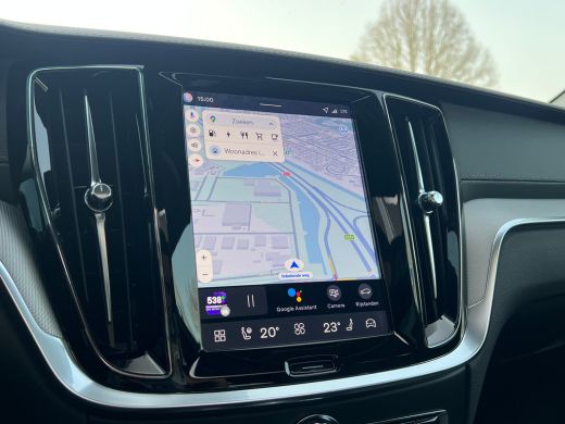 Volvo  V60 T6 Plug-in hybrid AWD Ultra Dark | Panoramadak | Trekhaak | 360 Camera | Head-up Display | Leder ... ActivLease financial lease
