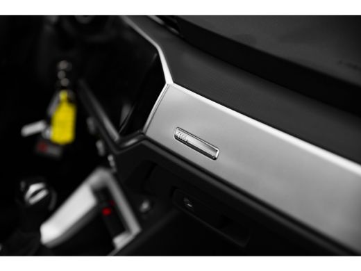 Audi Q3 35 TFSI Pro Line | Apple Carplay/Android Auto|telefoonintegratie premium | Metaalkleur | Voorstoe... ActivLease financial lease
